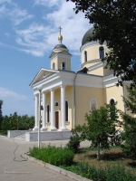 Храм апостола Иоанна Богослова села Чёрный Отрог. Июль 2010 года
