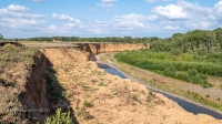Обрыв берега реки Сакмара у села Жёлтое