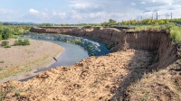 Обрыв берега реки Сакмара у села Жёлтое