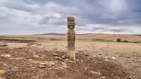Кладбище Кызаулер с тремя стелами-кулпытасами