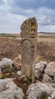Кладбище Кызаулер с тремя стелами-кулпытасами