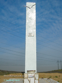 Памятник Ф.И. Подзорову. Апрель 2006 года