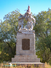 Братская могила красноармейцев, погибших летом 1918 года при обороне Орска от белогвардейцев. Сентябрь 2006 года