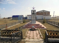 Обелиск «Землякам, погибшим за свободу и независимость нашей Родины в Великой Отечественной войне 1941–1945 гг.» с. Кировск