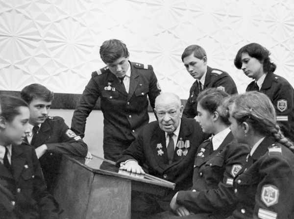 Быстров Михаил Матвеевич (1897-1986)